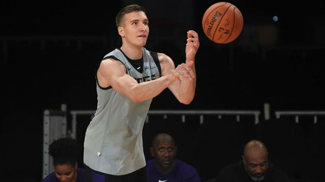 Los Kings ofrecen 51,4 millones para renovar a Bogdan Bogdanovic