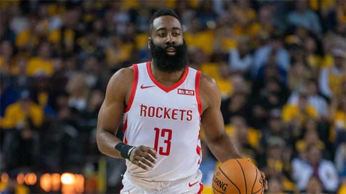 Harden (59) sigue los pasos de Chamberlain en un partido histórico: ¡317 puntos!