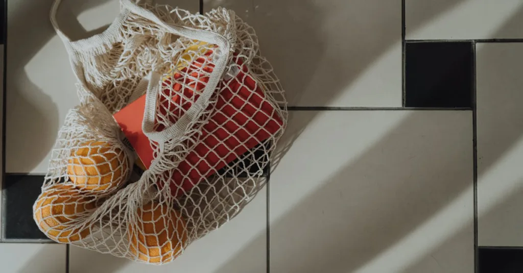 découvrez des stratégies efficaces pour réduire votre empreinte carbone et contribuer à la protection de l'environnement.