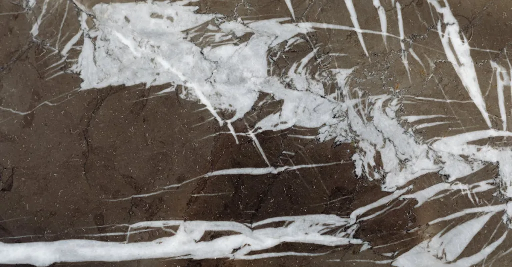 découvrez comment assurer la durabilité des dalles grâce à des matériaux de qualité et des techniques de construction adaptées pour une longévité optimale.