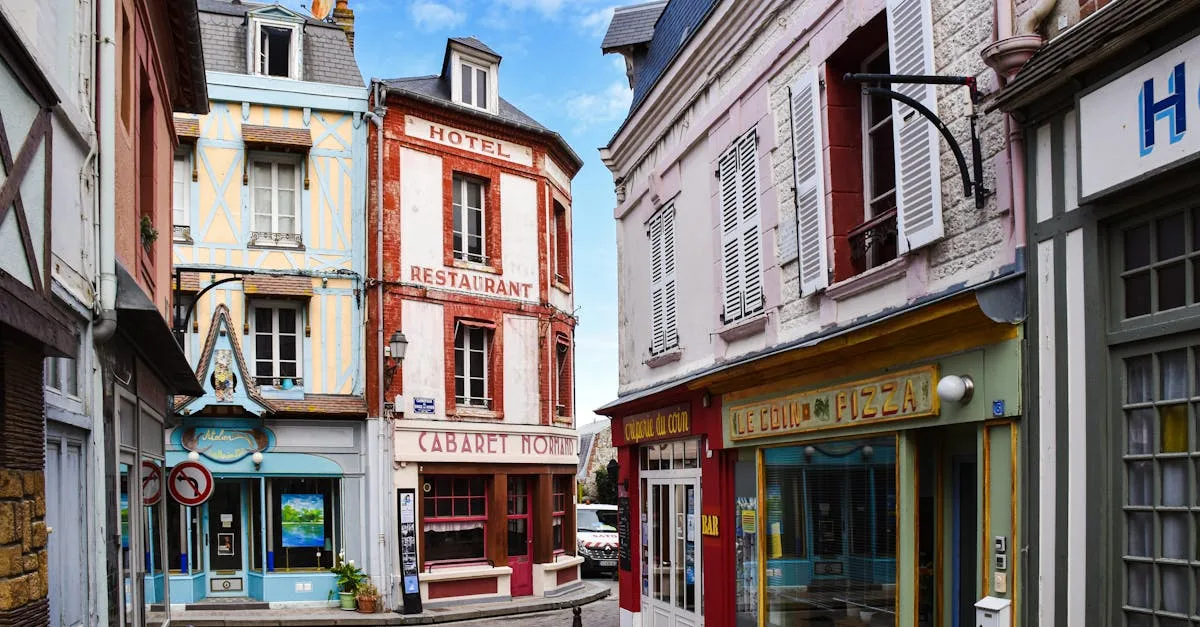 découvrez la cuisine normande authentique, riche en saveurs et traditions, avec ses produits locaux emblématiques comme le camembert, le cidre et les fruits de mer.