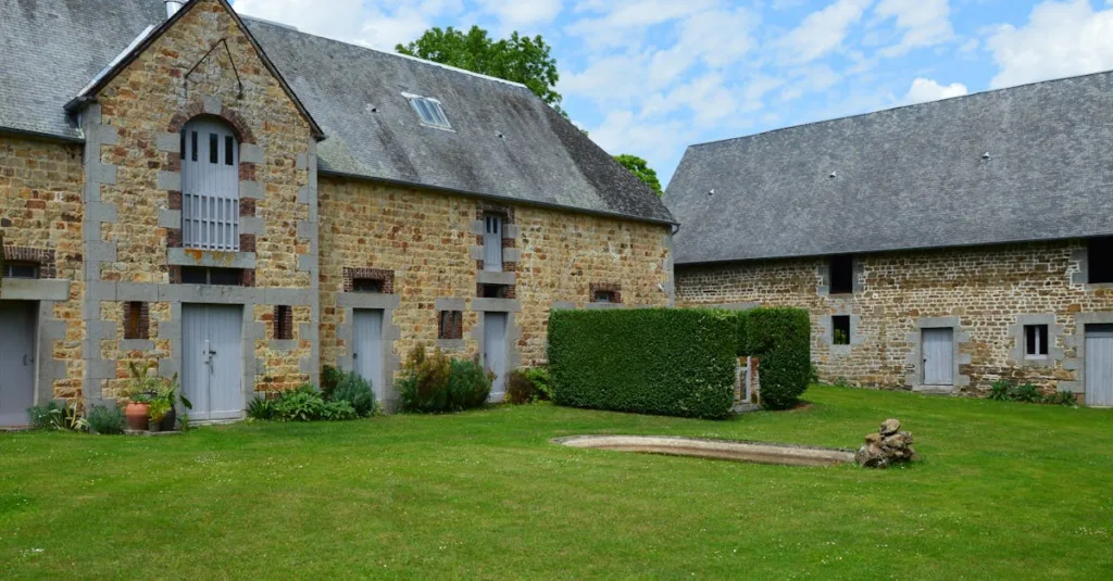 découvrez la cuisine normande authentique, riche en saveurs traditionnelles et produits locaux de normandie, alliant terroir et gourmandise.