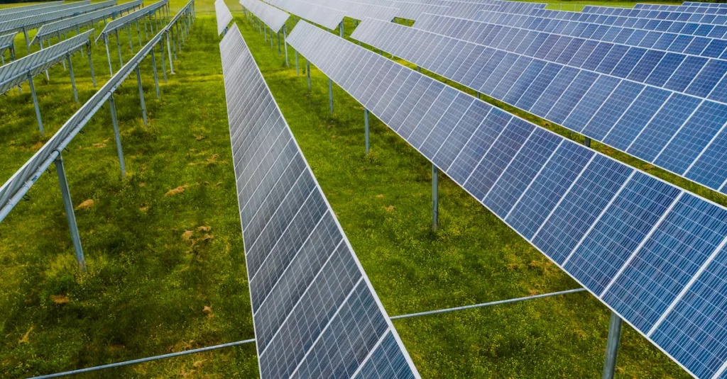 découvrez nos systèmes photovoltaïques innovants pour une production d'énergie solaire efficace et durable, adaptées à vos besoins résidentiels ou commerciaux.