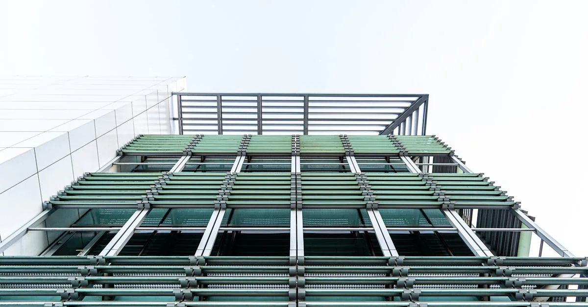découvrez les techniques d'étanchéité au vent pour le bardage ventilé, assurant protection optimale et durabilité de vos façades.